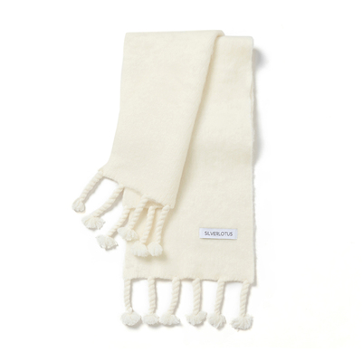 围巾羊毛软糯暖白色粉色百搭秋冬