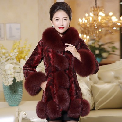 中长款狐狸毛领貂皮大衣