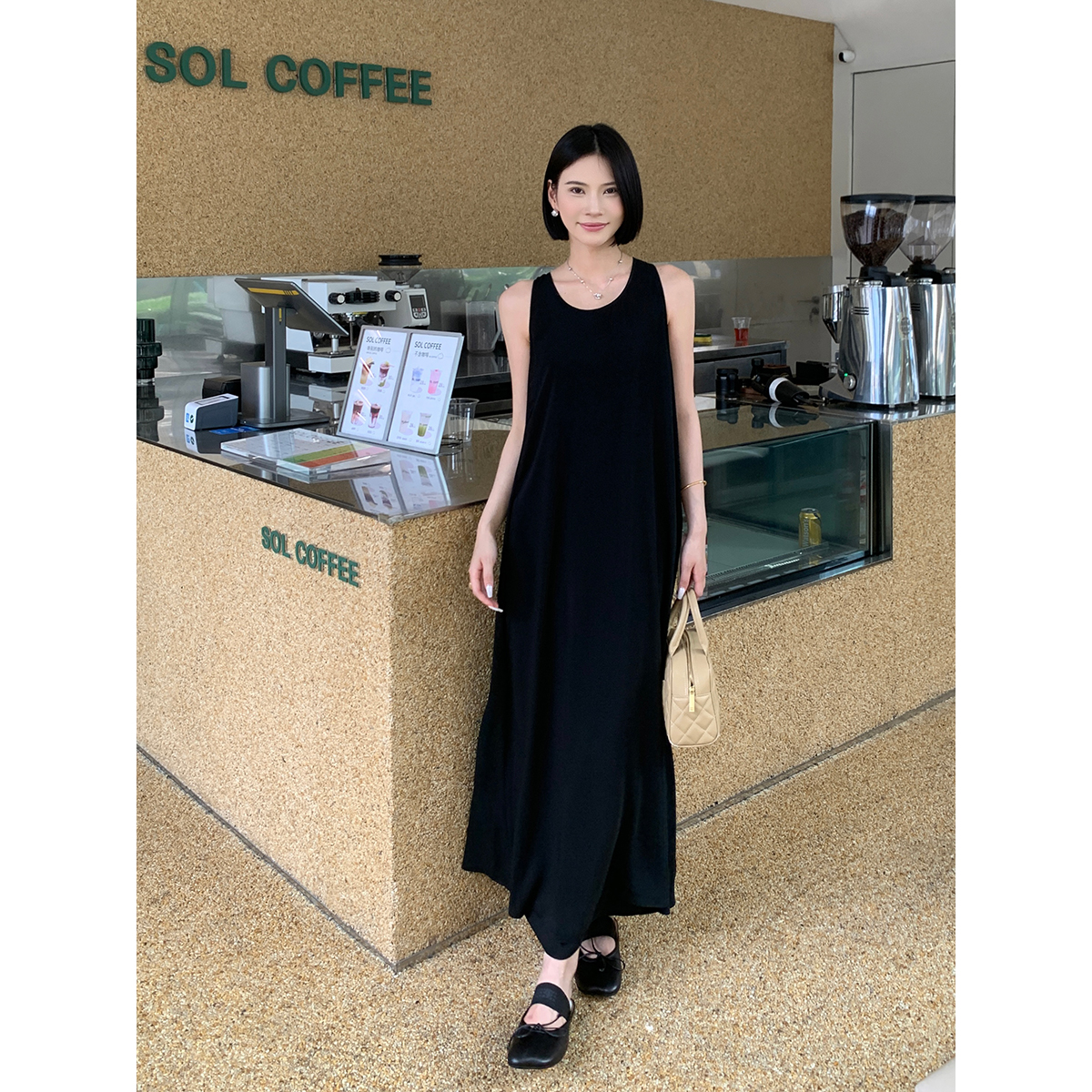 不规则纯色通勤露背连衣裙MM6