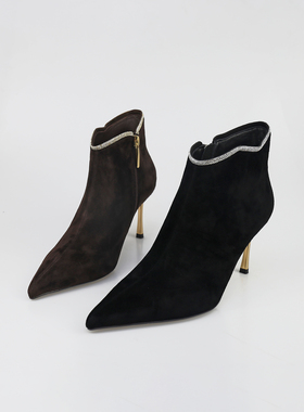 可媚2025新冬款尖头羊猄皮水钻条侧拉链细高跟短靴女KC25902-167