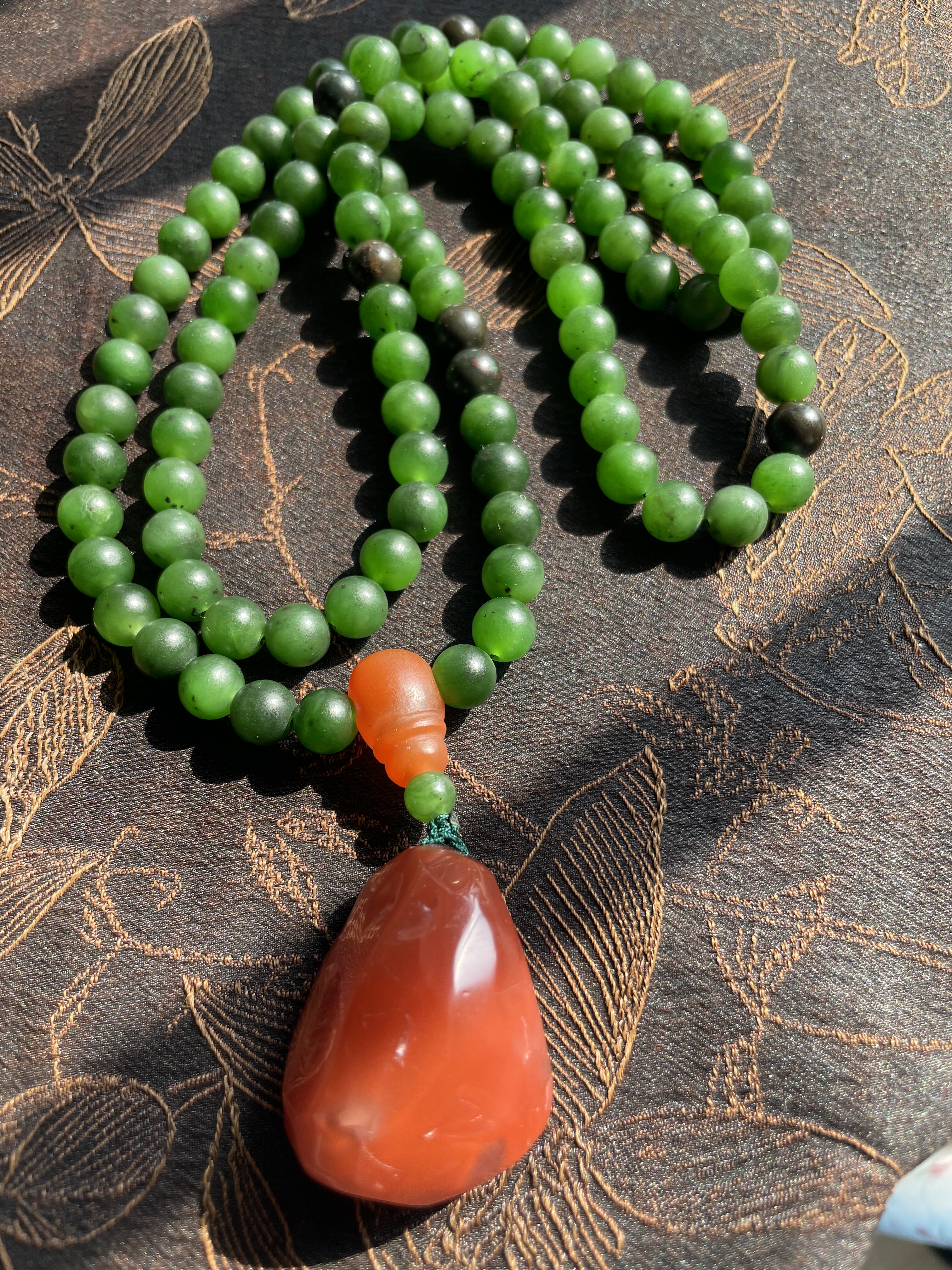 新疆和田碧玉阳绿辣绿籽料南红玛瑙原石项链手串手链