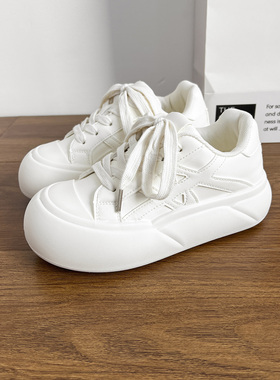 卷毛高白色厚底板鞋女2026新款春增高小白鞋潮百搭配阔腿裤面包鞋