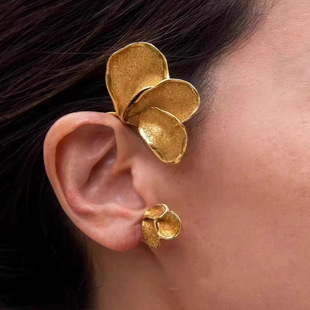 法式复古黄金色繁花耳夹女款无耳洞耳挂婚礼新娘秀禾服仿三金耳饰