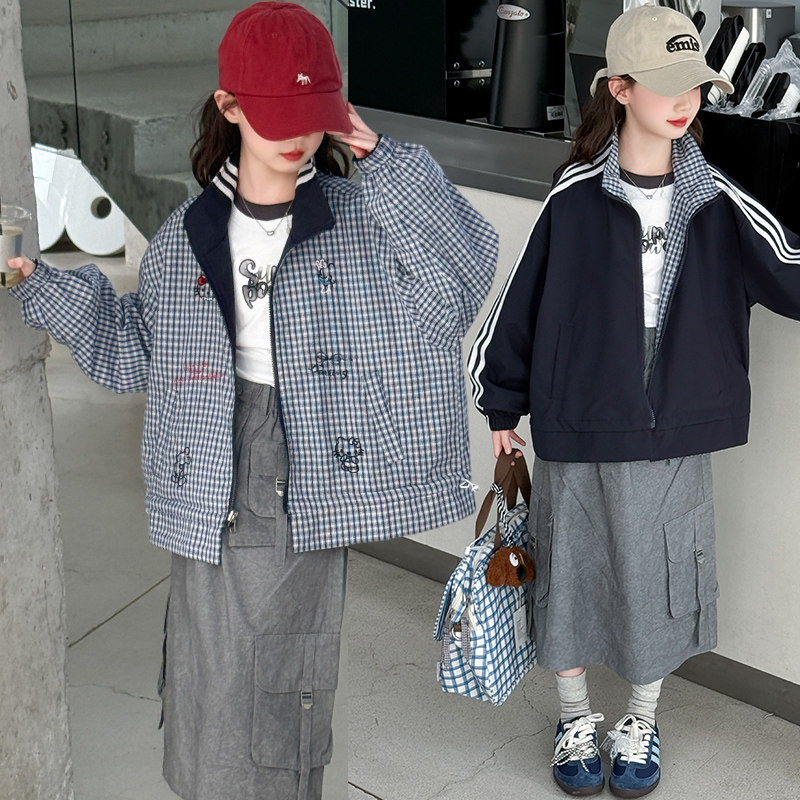 洋气小女孩秋季外套两面上儿童女童猫衣服短款冲锋衣穿夹克格子KT