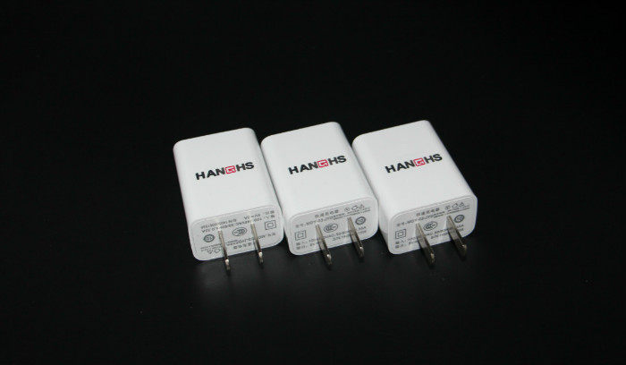 chargeur - Ref 1298344 Image 1