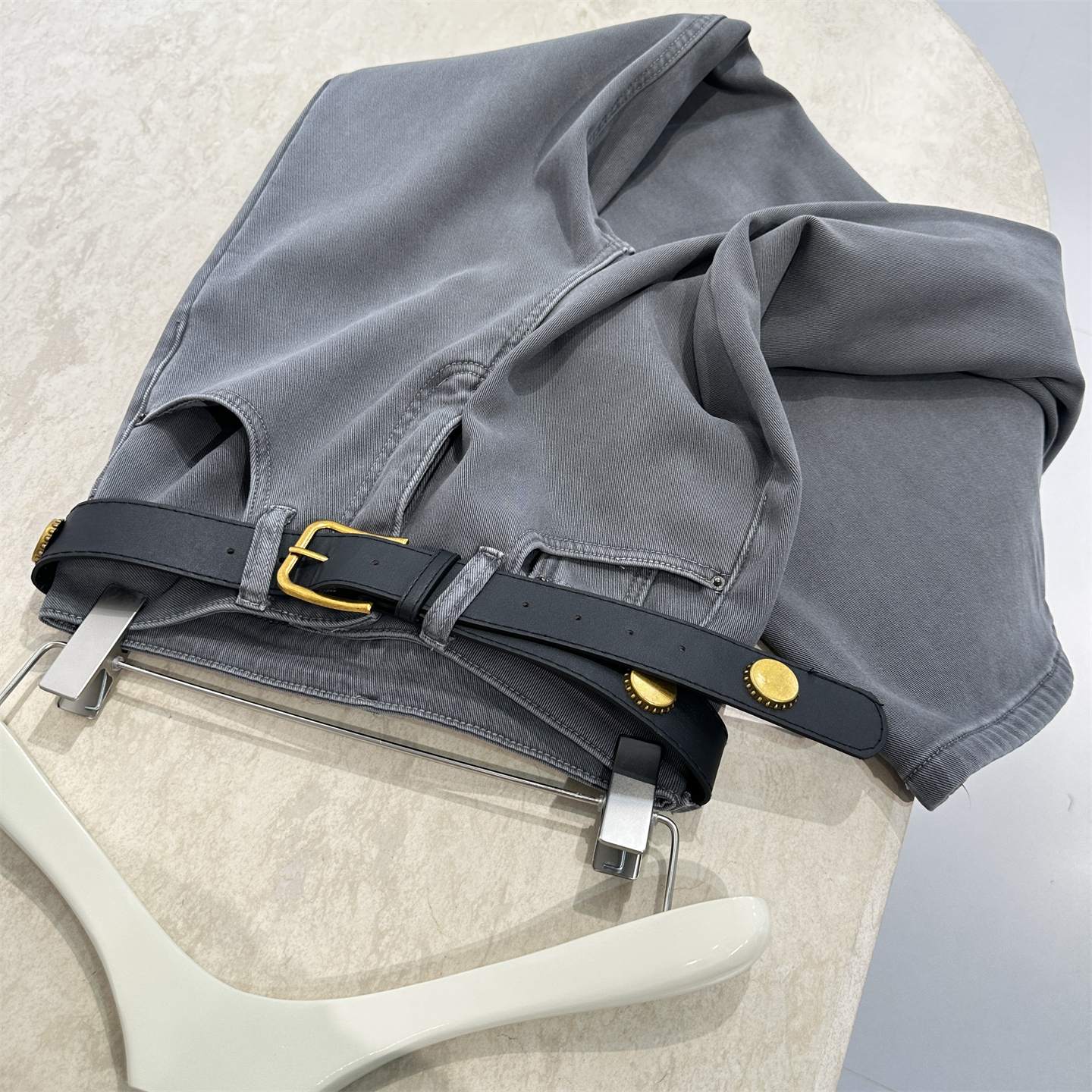 复古水洗调性灰色窄版显瘦加绒牛仔裤女高腰宽松直筒弹力长裤子冬