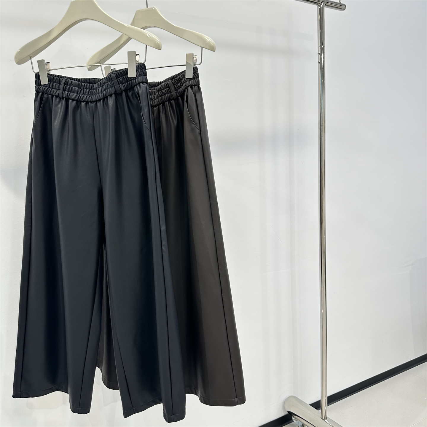 秋冬bi入八分pu皮阔腿裤松紧高腰可搭皮带老钱风百搭显瘦直筒皮裤