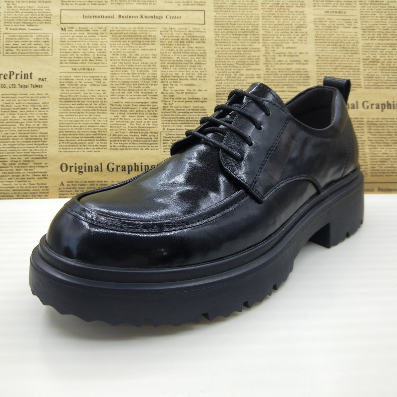 英伦风圆头德比鞋防滑透气男皮鞋