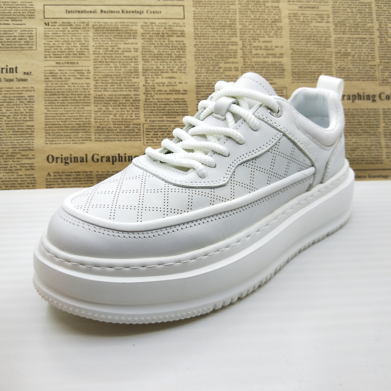 轻便防滑小白鞋百搭圆头男鞋