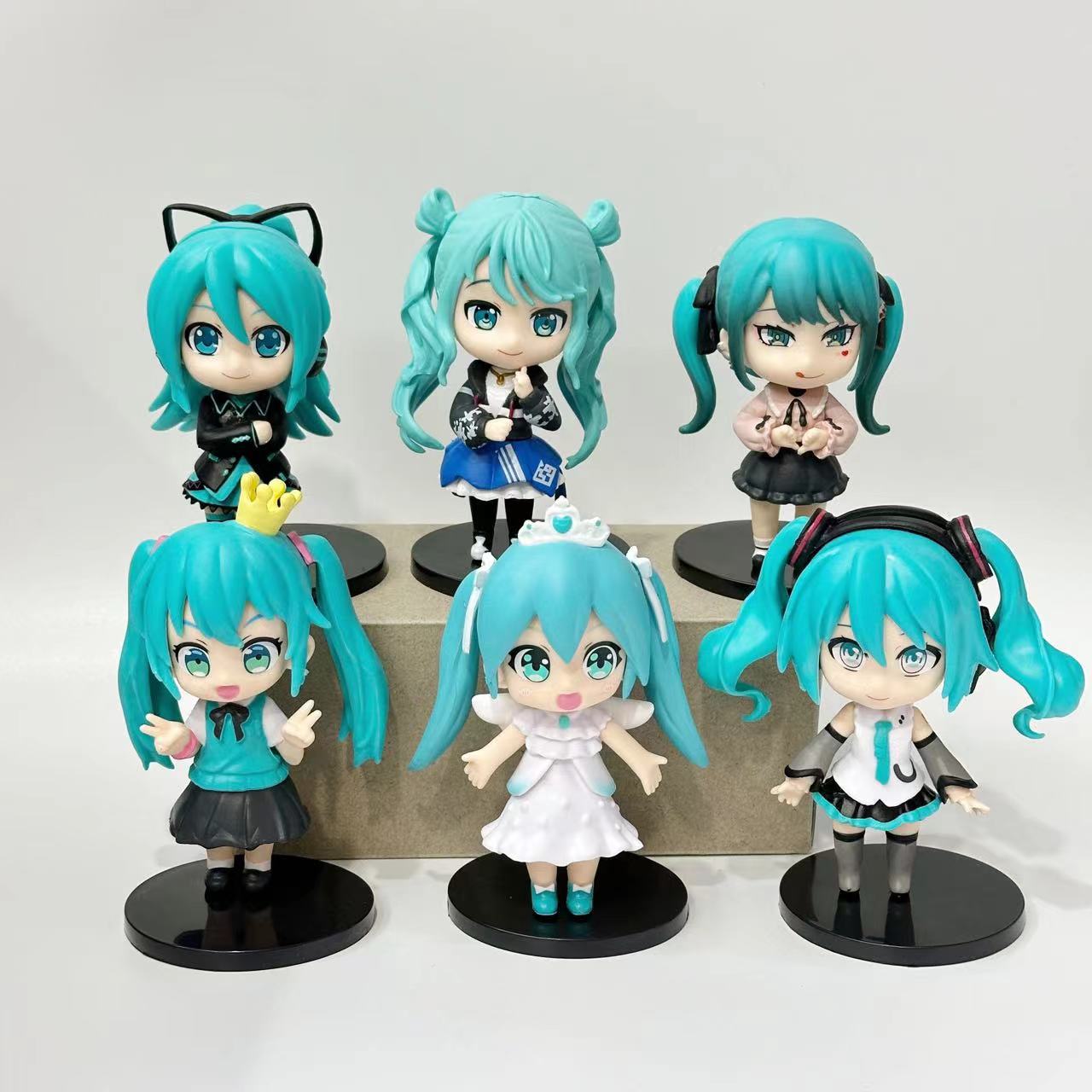 新款6款小初音未来手办动漫二次元周边礼物车载机箱手办模型摆件