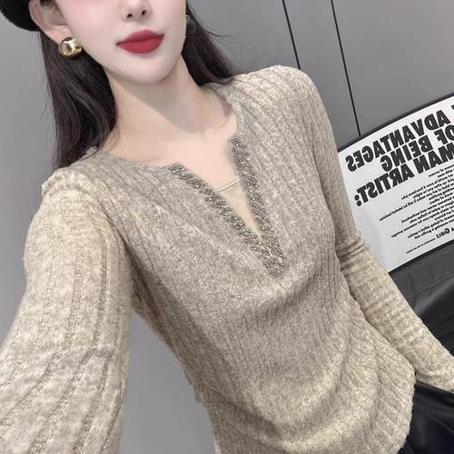 欧货设计感假两件T恤女长袖春秋内搭洋气钉珠v领上衣修身打底小衫