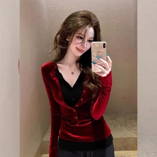 2026冬季超好看上衣独特别致气质小衫法式小资红色丝绒假两件衬衫