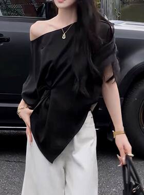 高级感露肩一字领不规则醋酸缎面短袖衬衫女夏季薄款套头百搭上衣