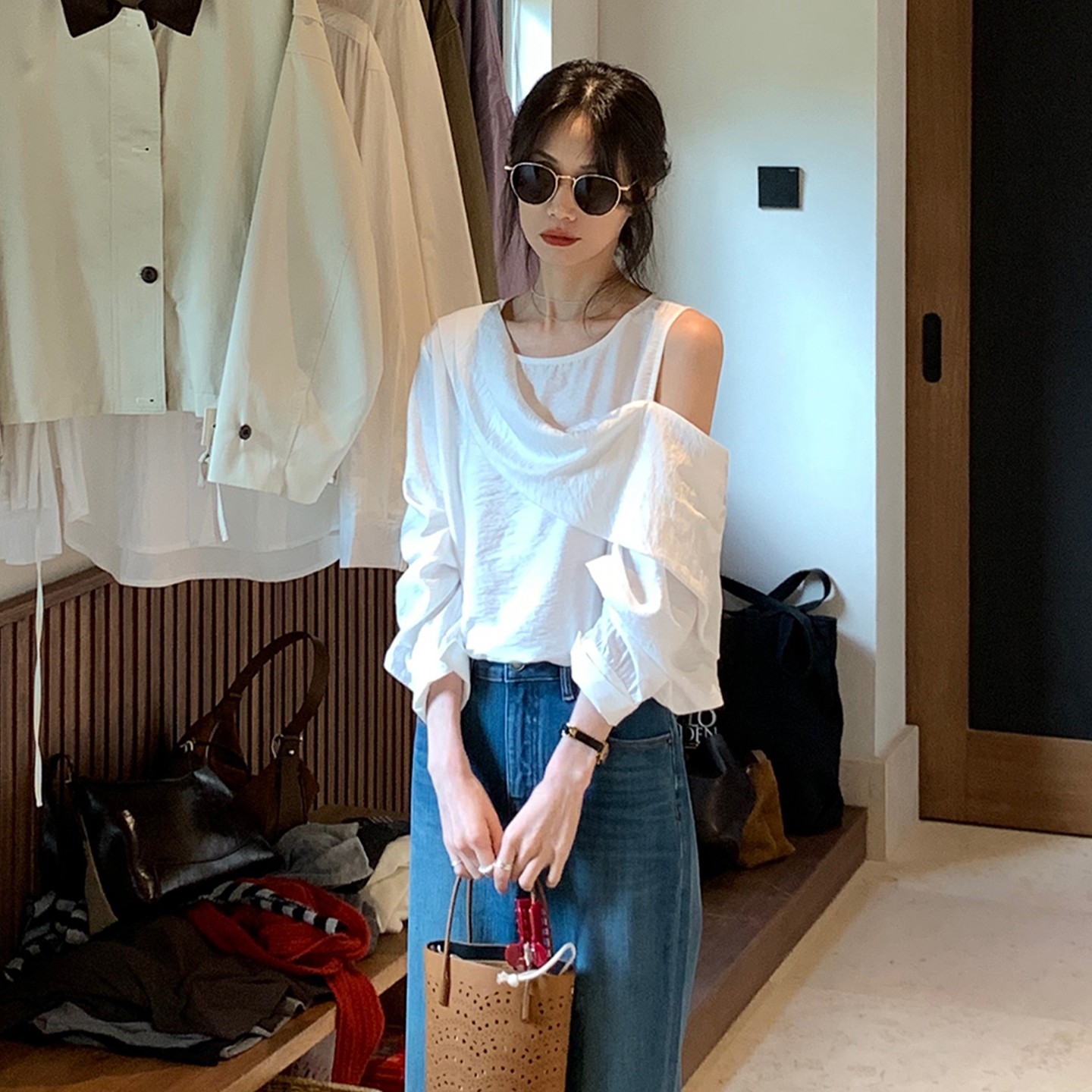 韩系白色露肩长袖衬衫女2025早秋新款设计感独特漂亮小衫气质上衣