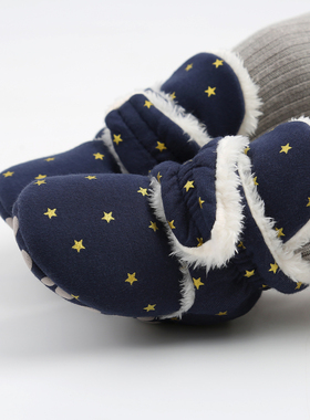 秋冬0-6月加厚宝宝针织棉布新生婴儿地板鞋袜加绒保暖软底步前鞋