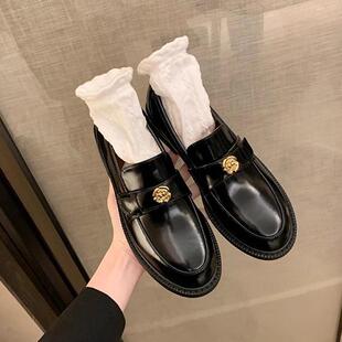 惠东县平山捷馨坊女鞋工作室葡萄妈小金扣厚底单鞋圆头一脚蹬粗跟