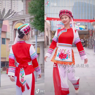 云南大理白族舞蹈表演服