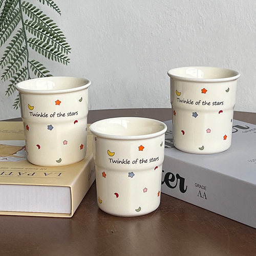 简约ins风手拿杯色釉星星月亮