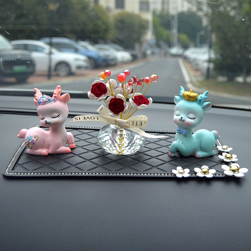 一路平安鹿汽车摆件创意可爱网红女神款高档车载车内中控台装饰品,汽车用品/电子/清洗/改装,摆件,淘宝优惠券,粉丝福利购,淘宝优惠卷