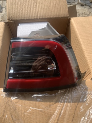 新到特斯拉model3老款后尾灯全新精品包邮适用于20年之前车子