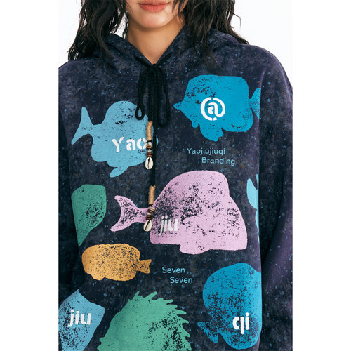 药九玖柒“水族馆”喷绘复古做旧挂坠宽松卫衣帽衫/1997邮政局