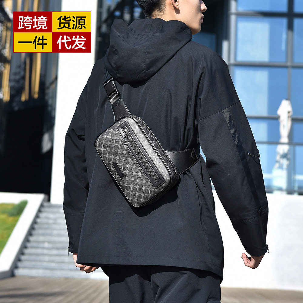 2026品牌新款格纹男欧美背包户外斜挎包运动印花胸包跨境海外奢华