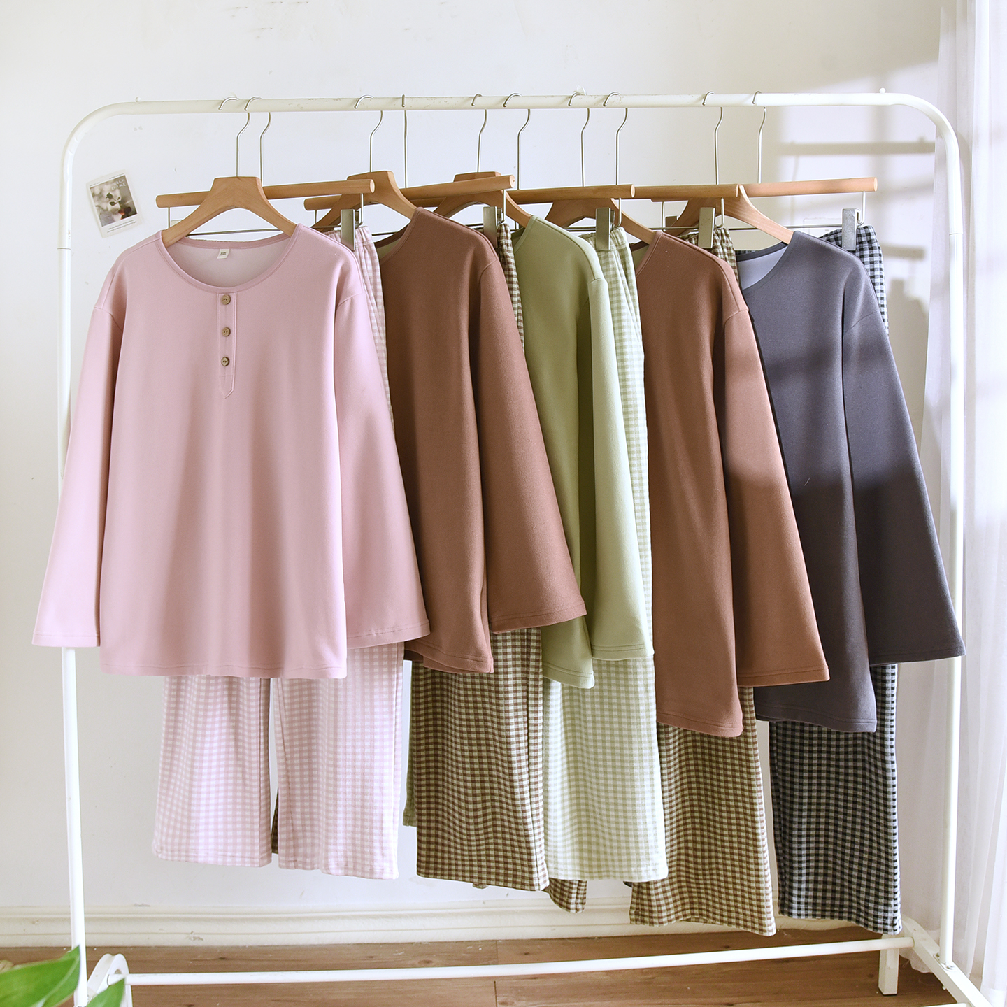 时尚AB版保暖德绒情侣睡衣女秋冬季长袖长裤男士家居服套装加绒