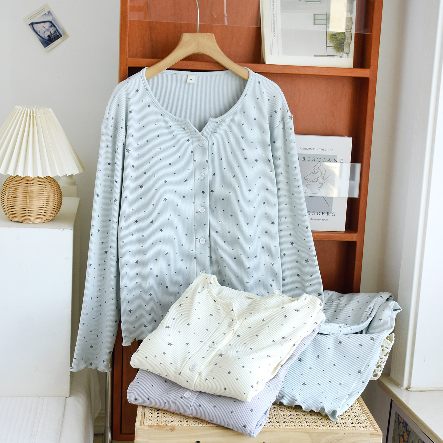 针织纯棉带胸垫睡衣女春秋繁星长袖长裤套装小V领全棉薄款家居服