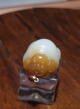 YQ111506 9.3克肉白糖靓高油绝美且末糖白玉俏色18k发财猪