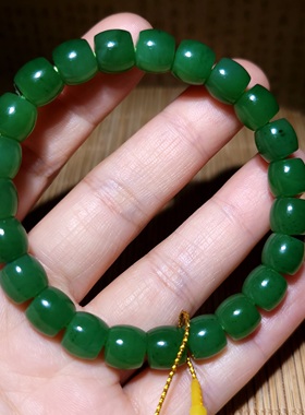 新疆的猫zg121901 29.6克，色调靓丽的果绿色碧玉归圆手串