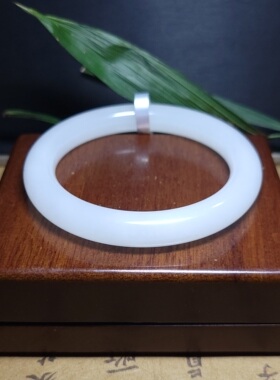 Z012801 新疆的猫55.8克R59顶细白糯如脂洁美三高羊脂白玉手镯