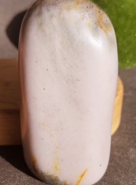 新疆的猫W121802 186.86克，靓粉聚糖挂红飘翠紫罗兰手把玩籽