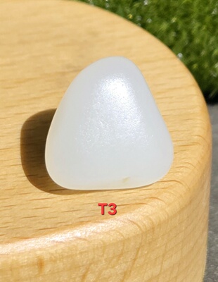 W040704新疆的猫T3/1.65克，13/13/5.6mm。三高料，三角牌