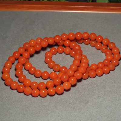 L122501 81.0克直径8mm色调鲜艳质地纯净的樱桃红南红圆珠108长链
