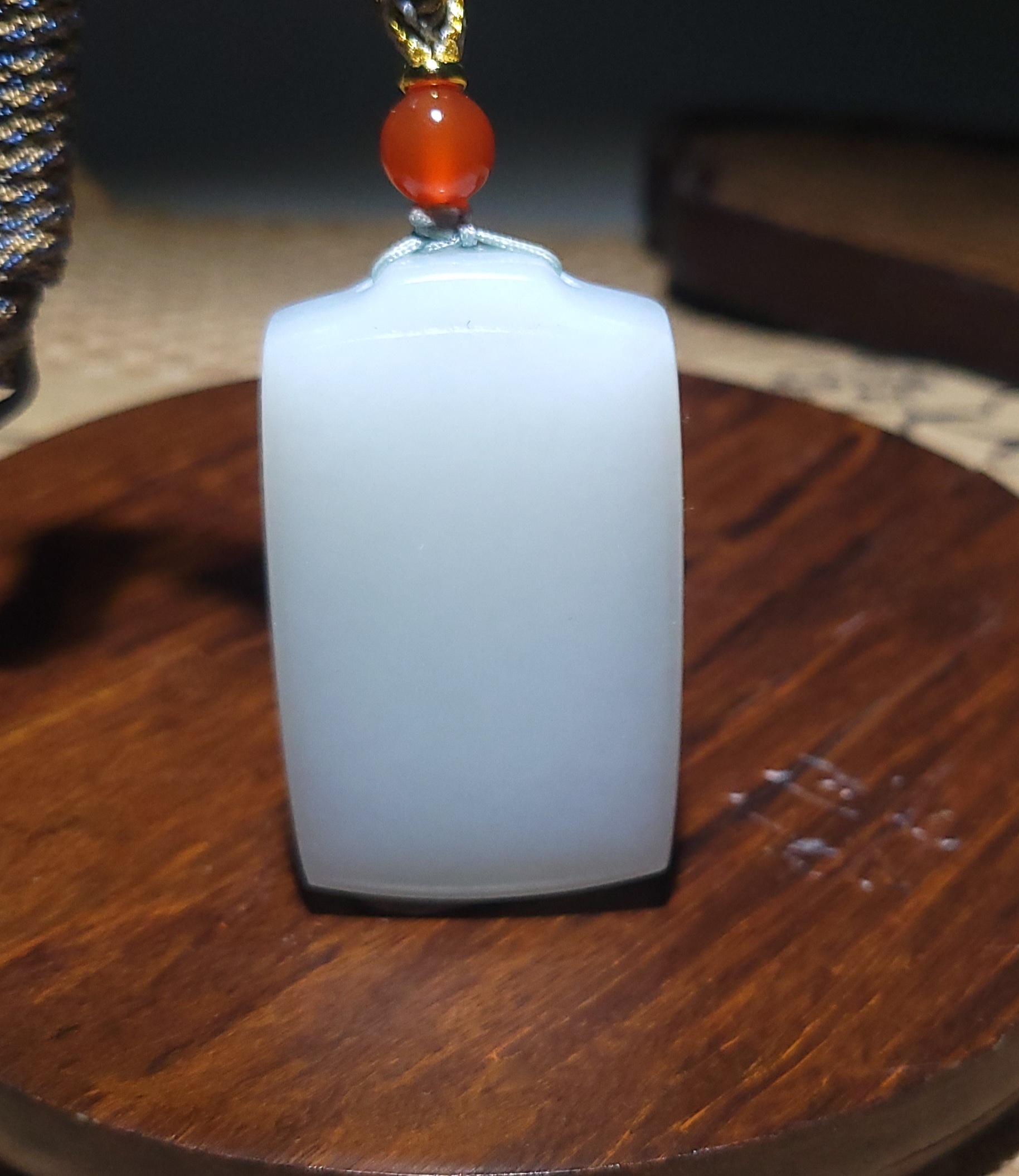 YQ120208 57.5克脂份极浓糯特细润黑皮老俄料羊脂白平安无事牌