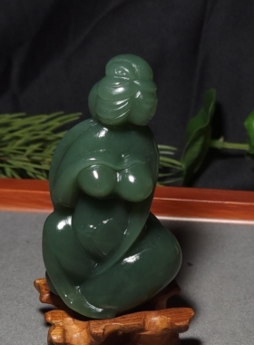 L012701新疆的猫93.7克油性极高脂粉浓郁且末青玉裸女把件和田玉