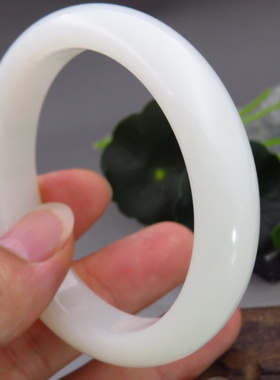 新疆的猫 内径59mm，66.5克色度浓郁正妆羊脂白玉手镯ZHTX18