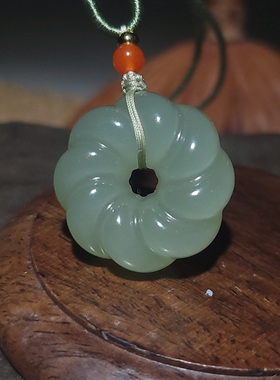 新疆的猫YQ010508 12.0克高冰高润晴水和田玉麻花平安环