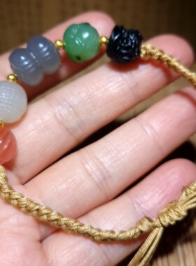 zg48新疆的猫12.8克含绳款式精美的多色和田玉纯手工编手链