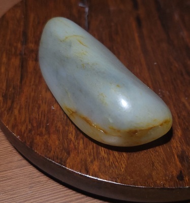 YQ110201 76.0克，一把抓挂黄皮青花籽料把件籽 新疆的猫