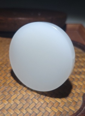 新疆的猫YQ111007 63.3克精品脂粉度极高的老坑浅藕粉镯芯