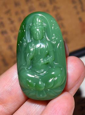 新疆的猫JJ121810  13.5克，高油性突出的碧玉粉绿观音雕件