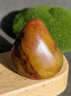 新疆的猫W122203 49.88克，满满老艳正红皮顶细玻璃肉白玉籽