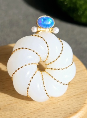 新疆的猫W122205 11.66克，18K金线高白且末三高料厚实转运扣