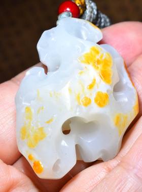 新疆的猫33克，艳红皮顶细顶熟浓白羊脂独籽苏工太湖石SBH310