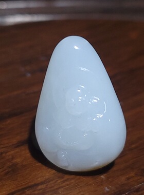 YQ012803 新疆的猫10.0克糖色惊艳肉的且末糖羊脂白玉笑佛挂坠