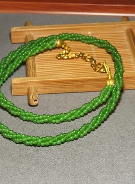 L122303  15.7克直径2.5mm底质冰透色泽鲜美苹果绿碧玉小圆珠项链