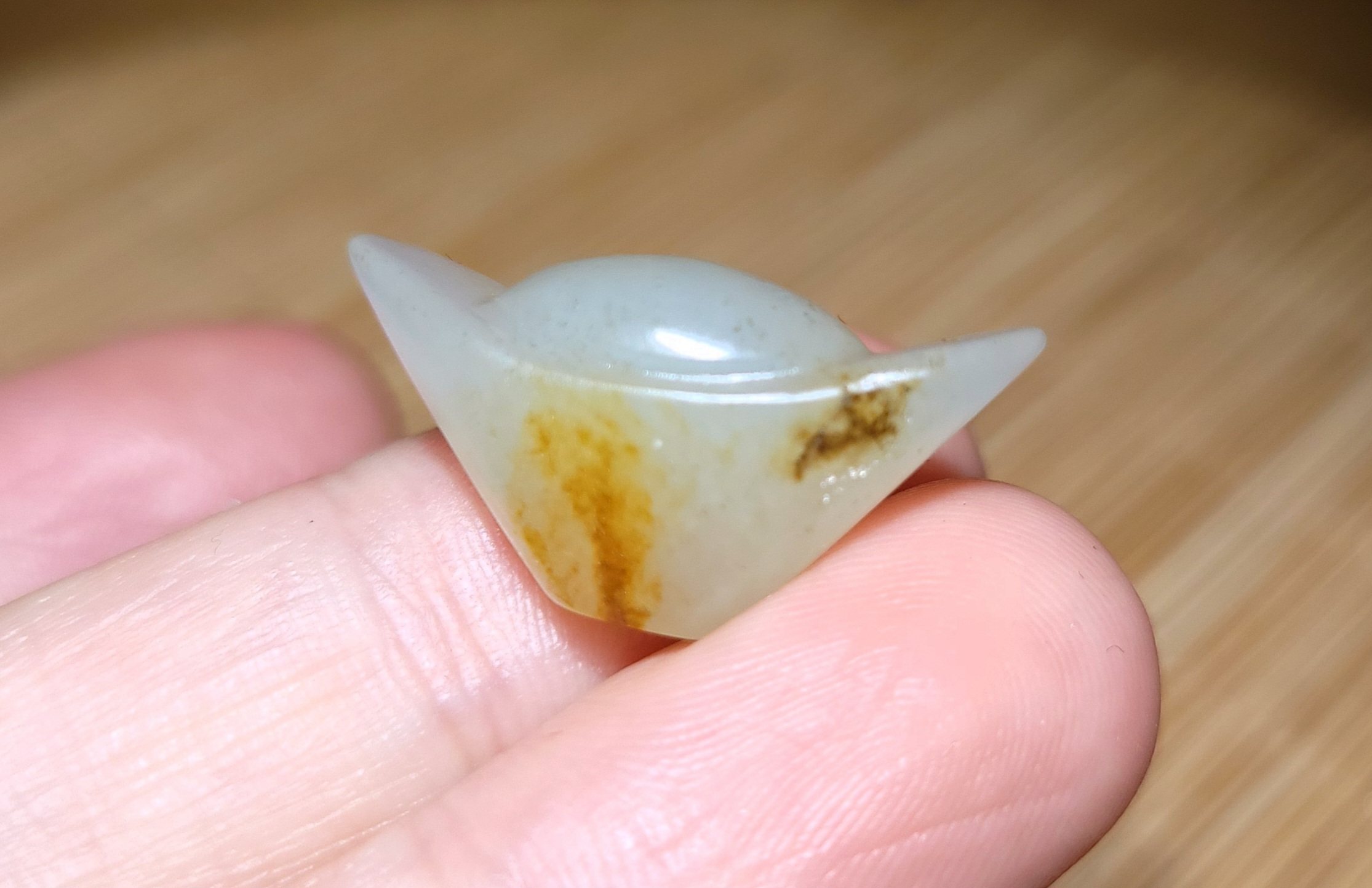 zg011603 新疆的猫3.7克一面满皮油润的白玉籽料招财元宝和田玉,珠宝/钻石/翡翠,其他,淘宝优惠券,粉丝福利购,淘宝优惠卷