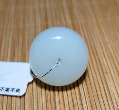 新疆的猫zg122502 16.3克，超饱满油糯老俄料羊脂白玉面包扣