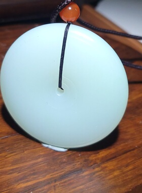 新疆的猫YQ102003 48.8克白玉底厚韵养眼亮色满翠感大平安璧